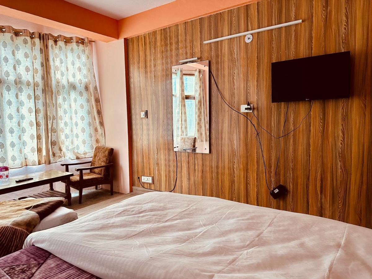 Hotel D Kanchan Manali Esterno foto