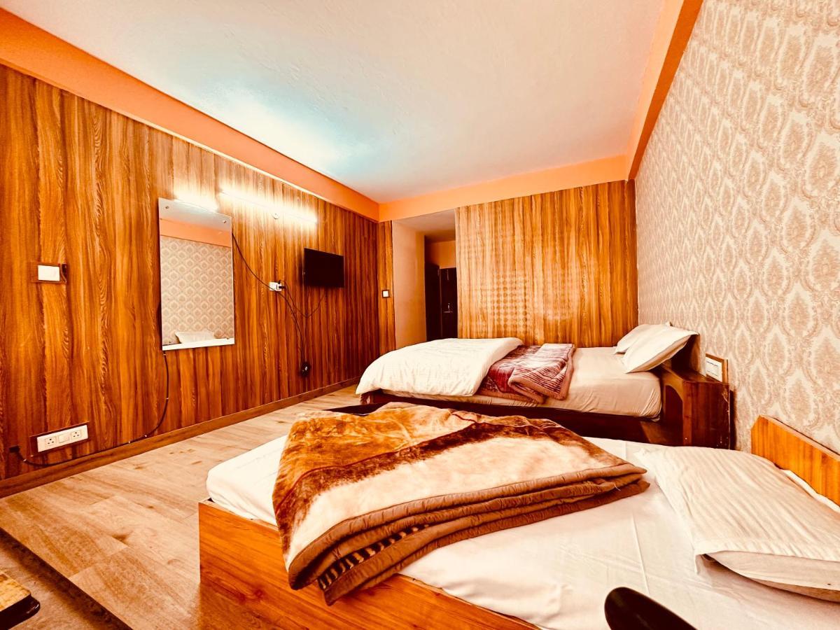 Hotel D Kanchan Manali Esterno foto